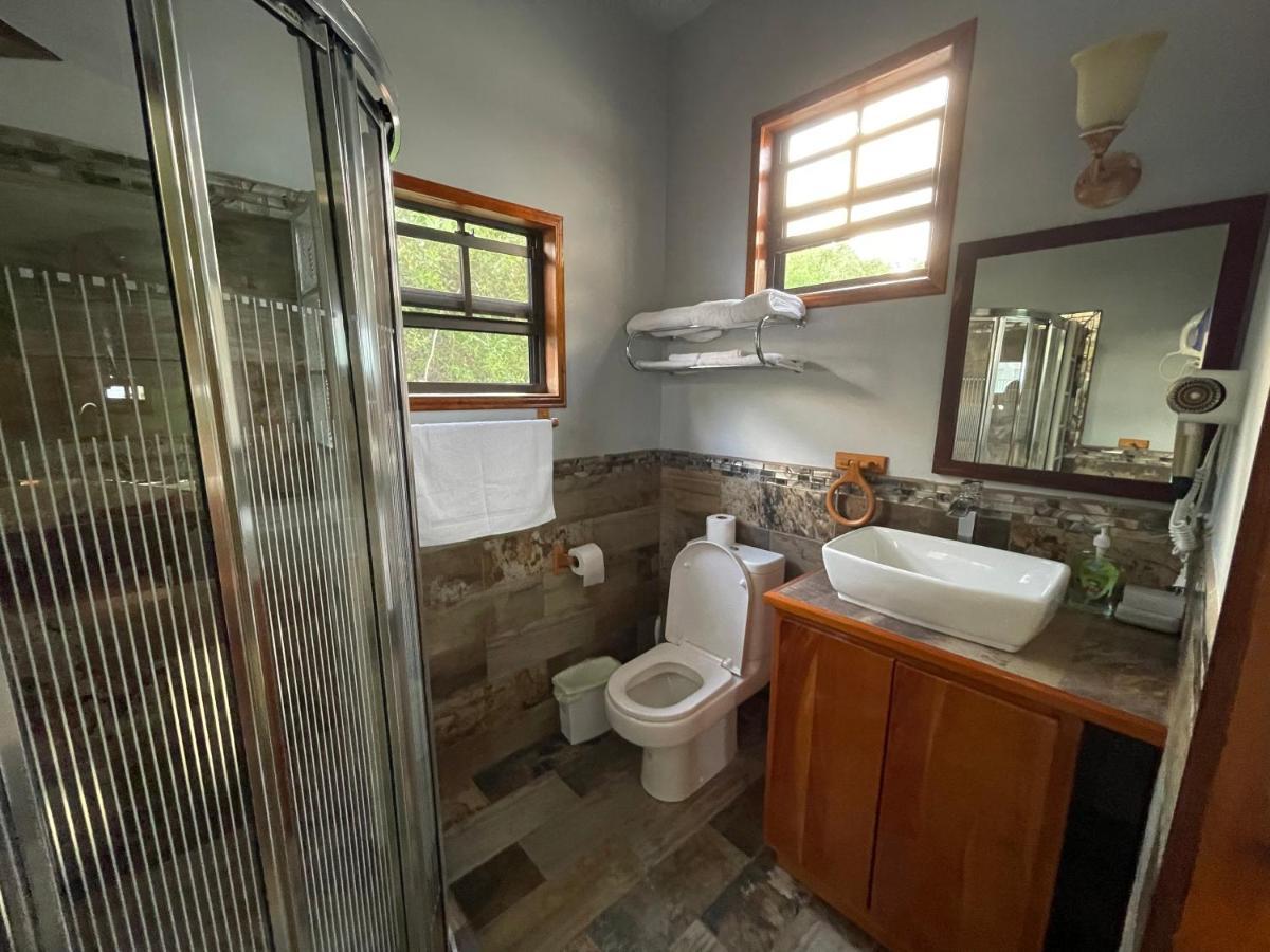 Hidden Treasure Vacation Home Blue Bay Cottage Caye Caulker Extérieur photo